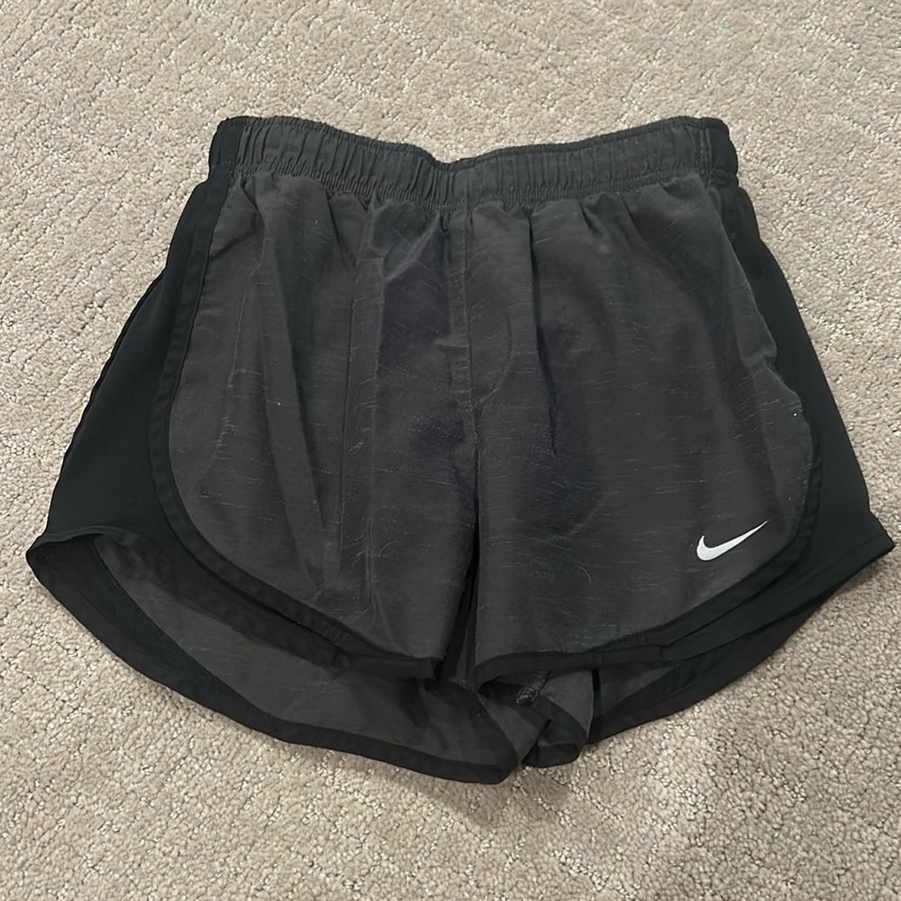 Women’s Nike shorts. Size S